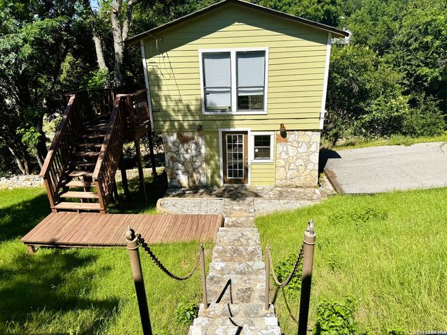 330 PRIVATE ROAD 2610, Mico, TX 78056