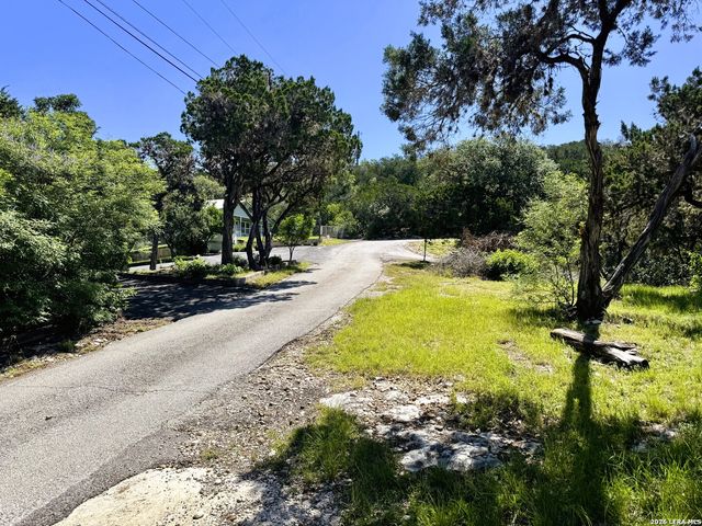 330 PRIVATE ROAD 2610, Mico, TX 78056