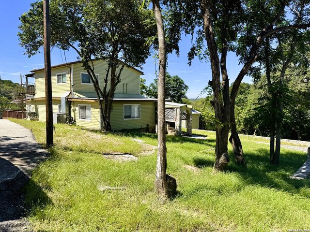 330 PRIVATE ROAD 2610, Mico, TX 78056