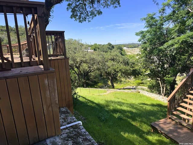 330 PRIVATE ROAD 2610, Mico, TX 78056