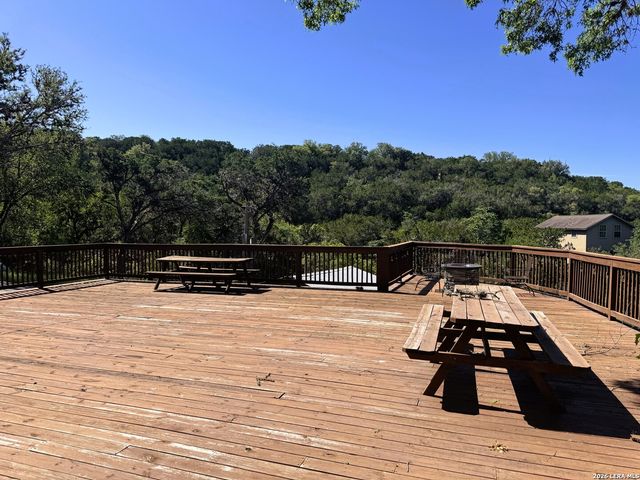 330 PRIVATE ROAD 2610, Mico, TX 78056
