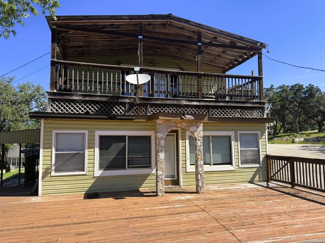 330 PRIVATE ROAD 2610, Mico, TX 78056