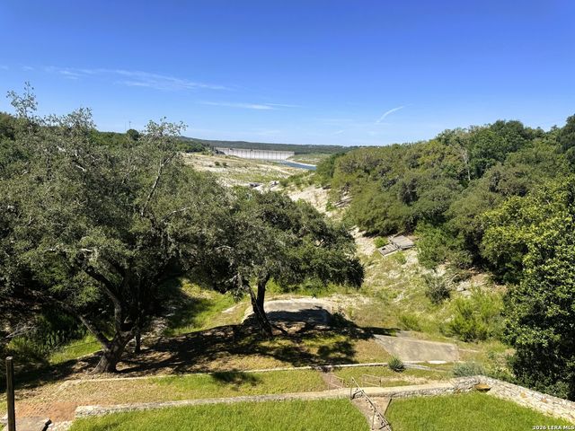 330 PRIVATE ROAD 2610, Mico, TX 78056