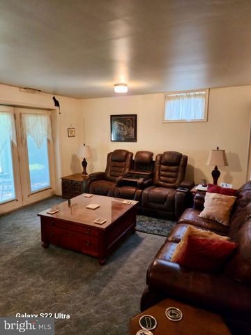 5688 ABERDEEN DR, Harrisburg, PA 17111