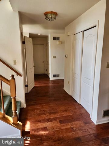 5688 ABERDEEN DR, Harrisburg, PA 17111