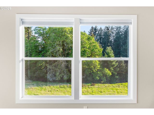 826 W GOLDEN EAGLE Dr, La Center, WA 98629