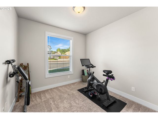 826 W GOLDEN EAGLE Dr, La Center, WA 98629
