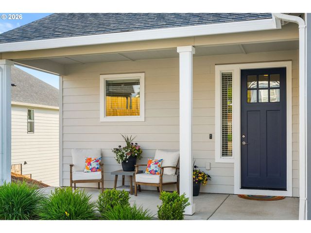 826 W GOLDEN EAGLE Dr, La Center, WA 98629