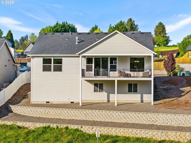 826 W GOLDEN EAGLE Dr, La Center, WA 98629