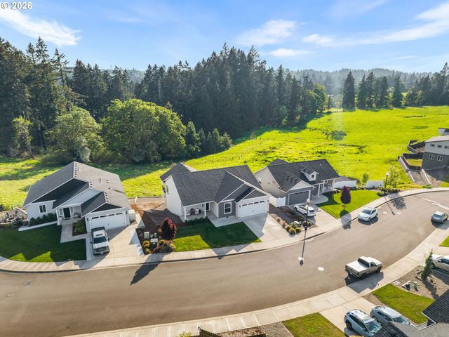 826 W GOLDEN EAGLE Dr, La Center, WA 98629