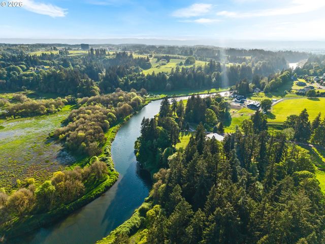 826 W GOLDEN EAGLE Dr, La Center, WA 98629