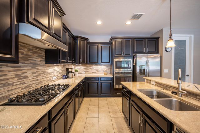 41110 N ELIANA Drive