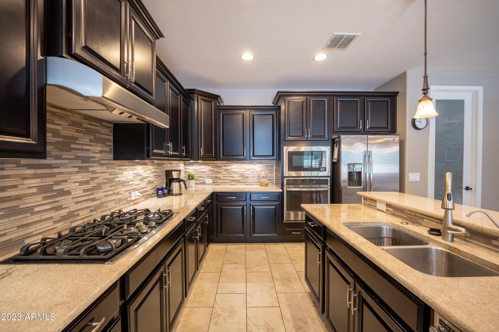 41110 N ELIANA Drive, San Tan Valley, AZ 85140 — exterior