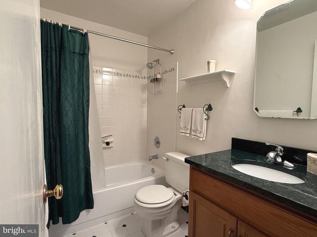 10012 WOOD SORRELS LN, Burke, VA 22015
