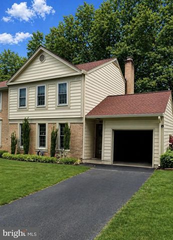 10012 WOOD SORRELS LN, Burke, VA 22015