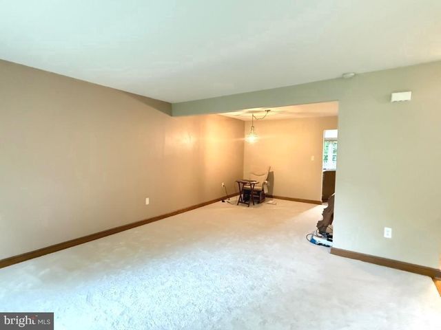 10012 WOOD SORRELS LN, Burke, VA 22015