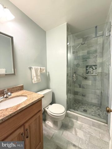 10012 WOOD SORRELS LN, Burke, VA 22015