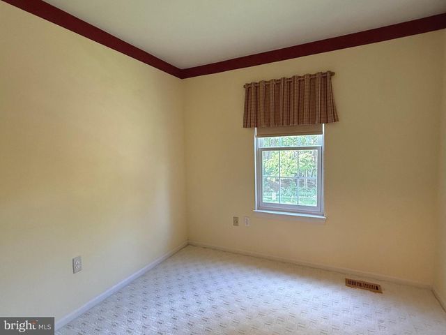 10012 WOOD SORRELS LN, Burke, VA 22015