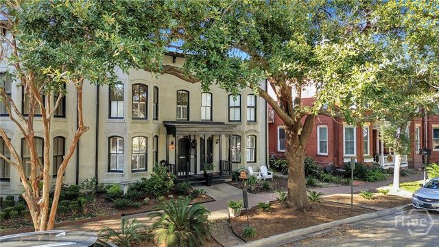 621 Tattnall Street, Savannah, GA 31401