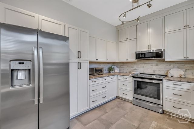 621 Tattnall Street, Savannah, GA 31401