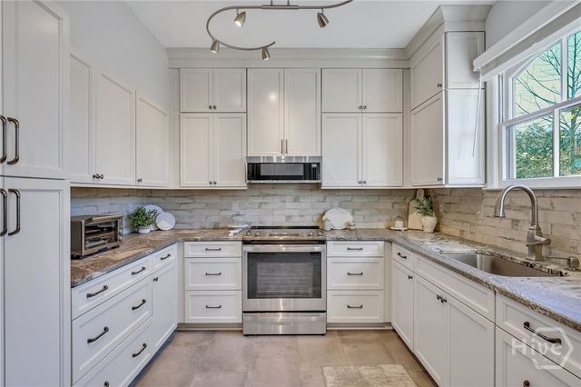 621 Tattnall Street, Savannah, GA 31401