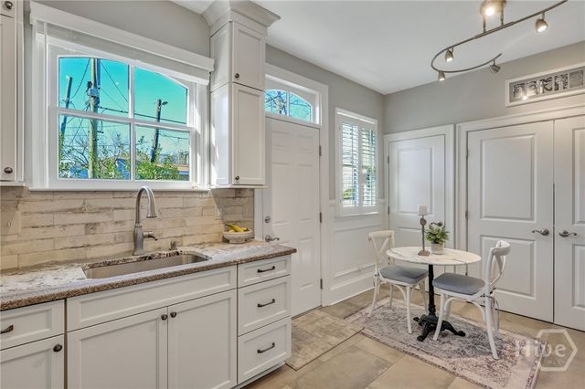 621 Tattnall Street, Savannah, GA 31401