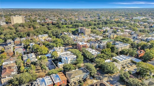 621 Tattnall Street, Savannah, GA 31401