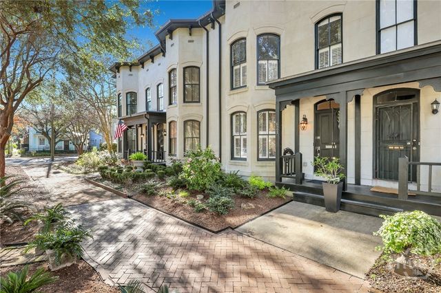 621 Tattnall Street, Savannah, GA 31401