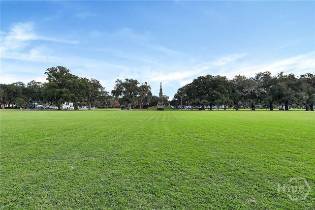 621 Tattnall Street, Savannah, GA 31401