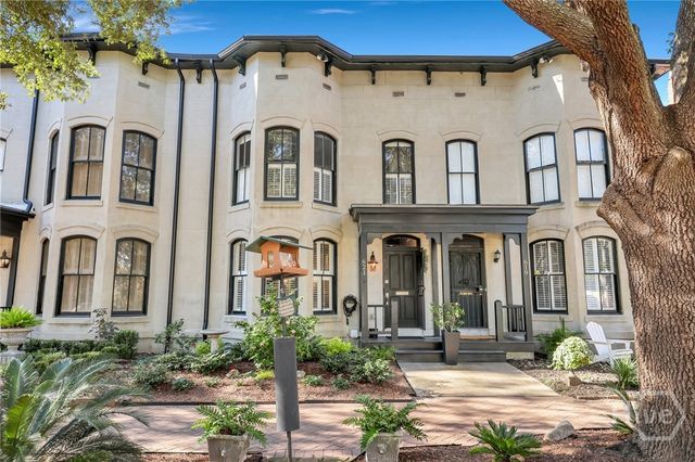621 Tattnall Street, Savannah, GA 31401
