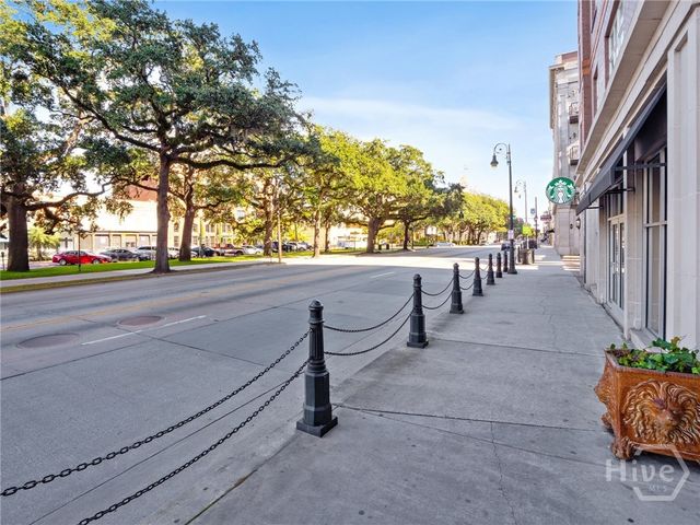 621 Tattnall Street, Savannah, GA 31401