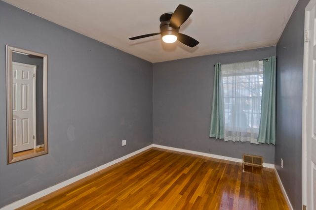 37 Middlebrook Dr, Springfield, MA 01129