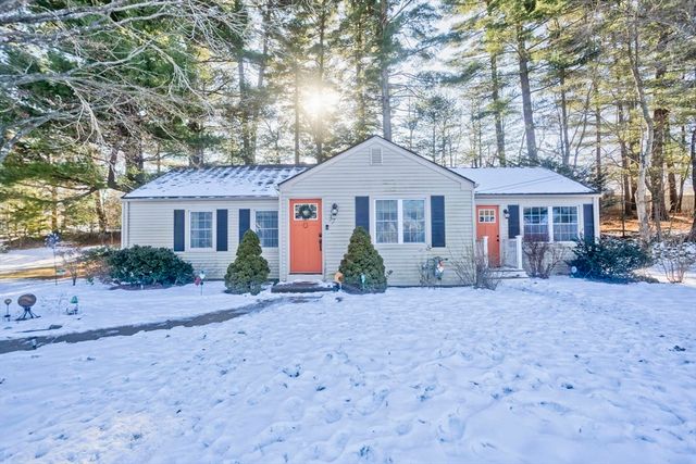 37 Middlebrook Dr, Springfield, MA 01129