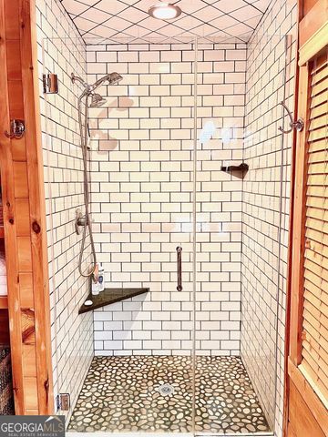 6341 W Laurel Lane, Young Harris, GA 30582