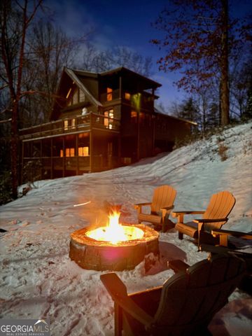 6341 W Laurel Lane, Young Harris, GA 30582