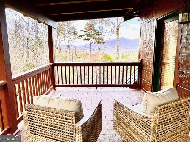 6341 W Laurel Lane, Young Harris, GA 30582