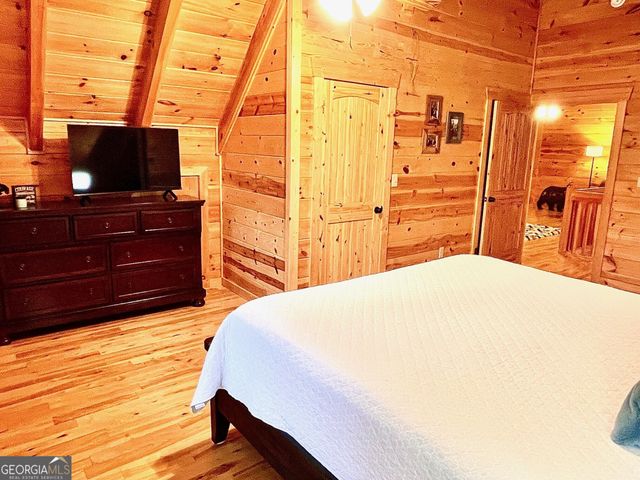 6341 W Laurel Lane, Young Harris, GA 30582