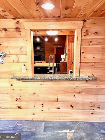 6341 W Laurel Lane, Young Harris, GA 30582