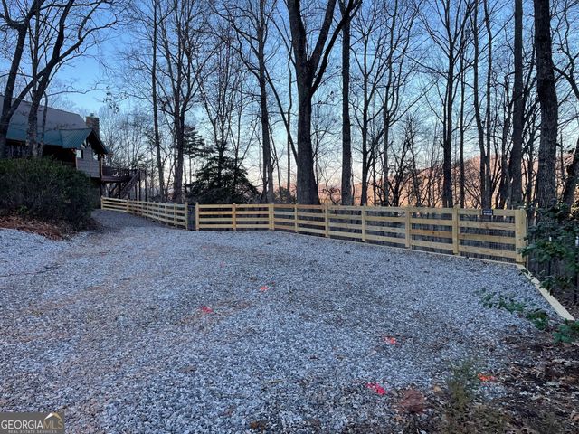 6341 W Laurel Lane, Young Harris, GA 30582