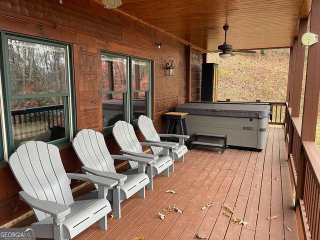 6341 W Laurel Lane, Young Harris, GA 30582