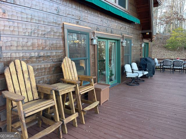 6341 W Laurel Lane, Young Harris, GA 30582