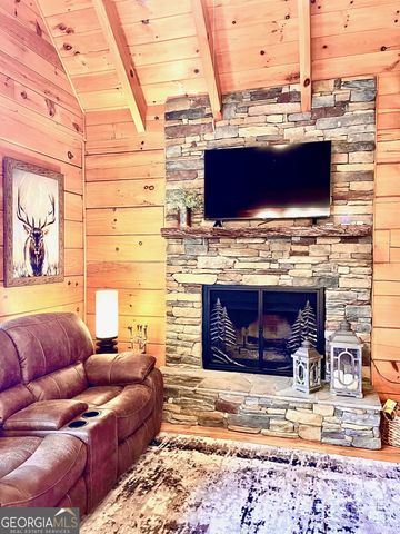 6341 W Laurel Lane, Young Harris, GA 30582