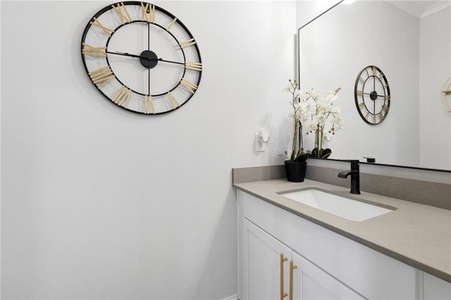 425 Retreat Ln, Canton, GA 30114