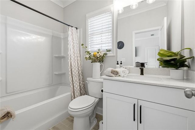 425 Retreat Ln, Canton, GA 30114