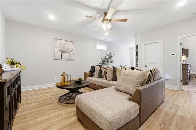 425 Retreat Ln, Canton, GA 30114