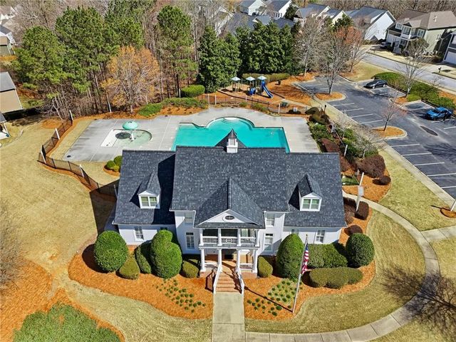 425 Retreat Ln, Canton, GA 30114