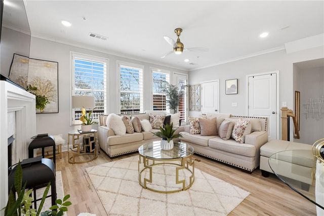 425 Retreat Ln, Canton, GA 30114