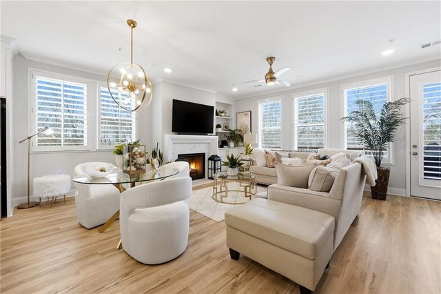 425 Retreat Ln, Canton, GA 30114