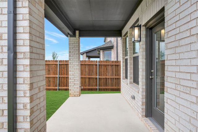 1116 Hitching Post Way, Oak Point, TX 75068