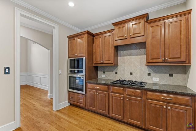 1032 SW Willowood Lane, Atlanta, GA 30331
